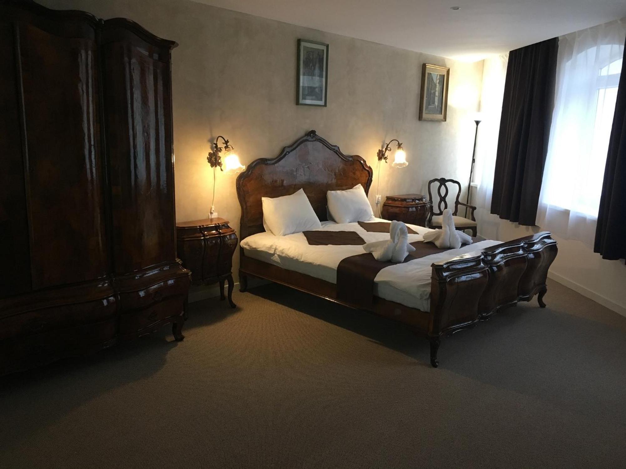 Csiki Hotel ミエルクレア＝チュク エクステリア 写真