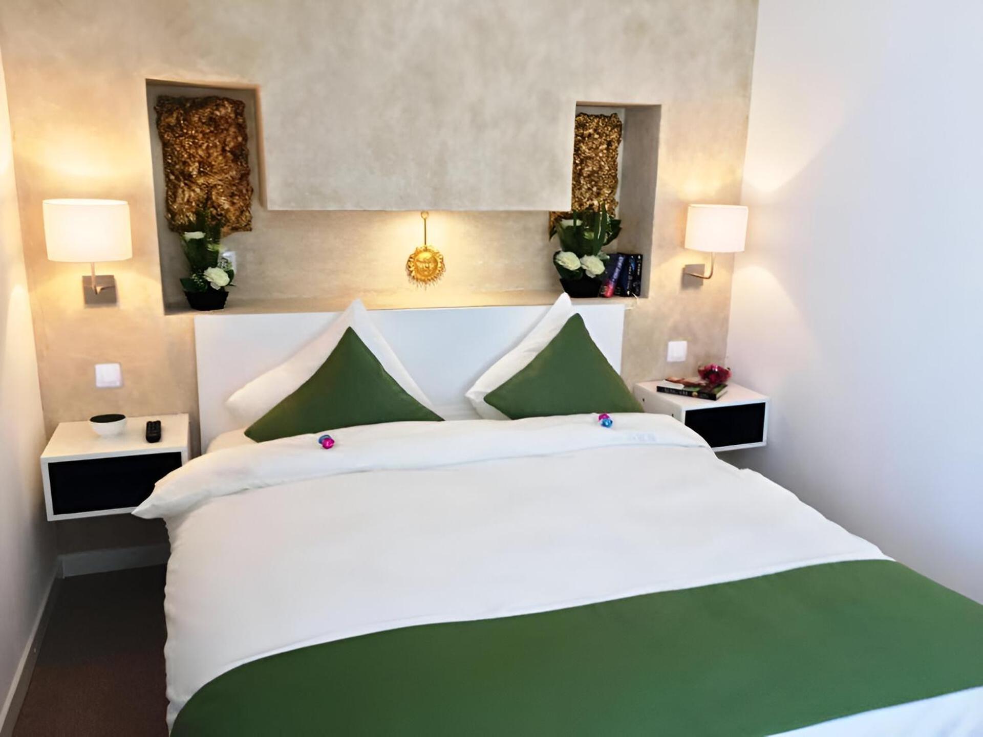 Csiki Hotel ミエルクレア＝チュク エクステリア 写真