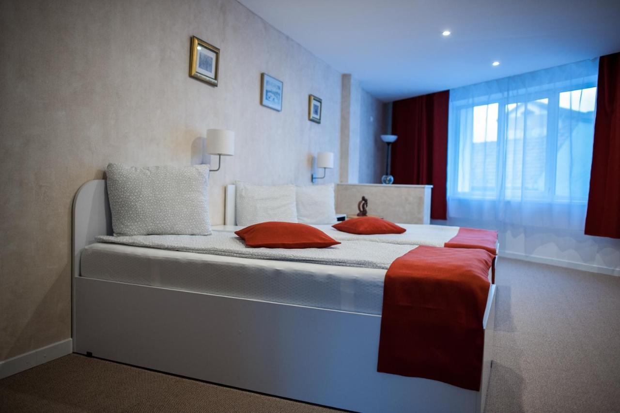 Csiki Hotel ミエルクレア＝チュク エクステリア 写真